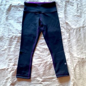 Lululemon reversible Capri yoga pants